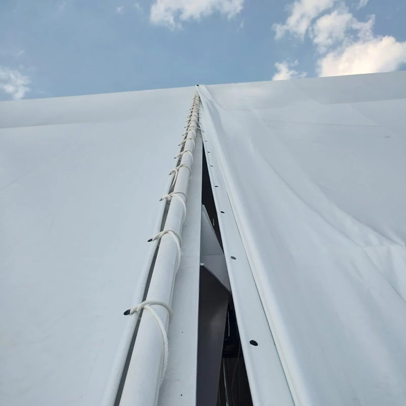 Cambio de cubiertas para almacenes y toldos